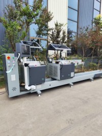 CNC three-head cutting saw for aluminum profiles